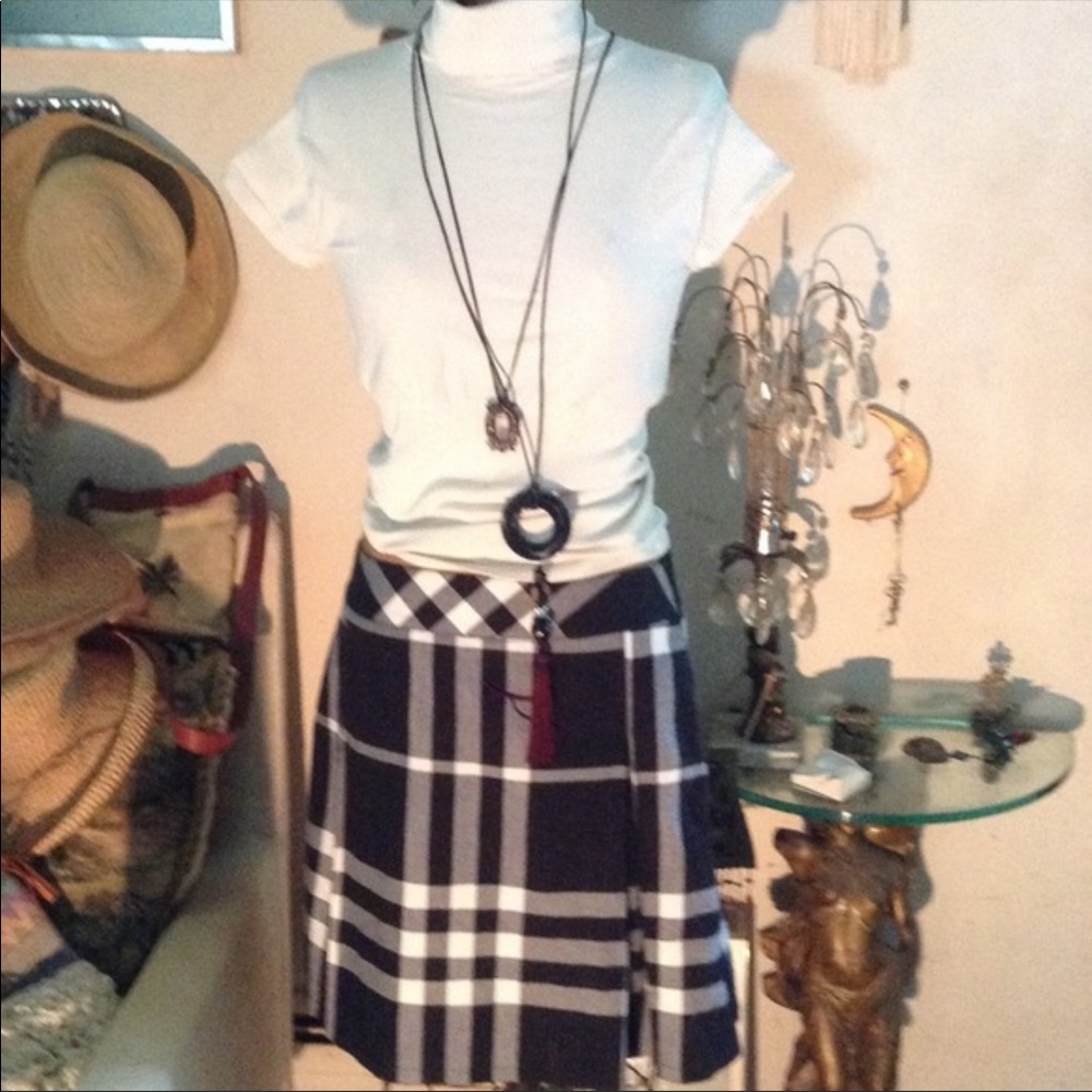 Burberry skort